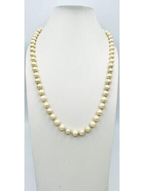 Vintage knotted pearl necklace with sterling silver push close